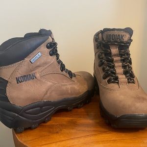 NEW Kodiak Women’s Hiking Boots (size 7.5)